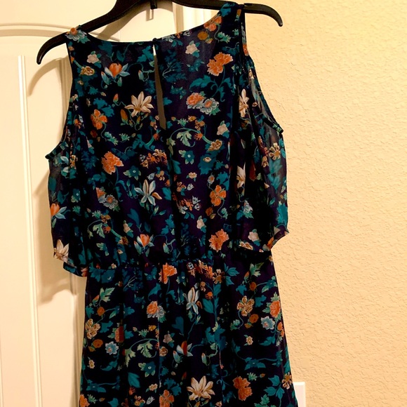 Short Flower Dress H&M - Picture 3 of 4